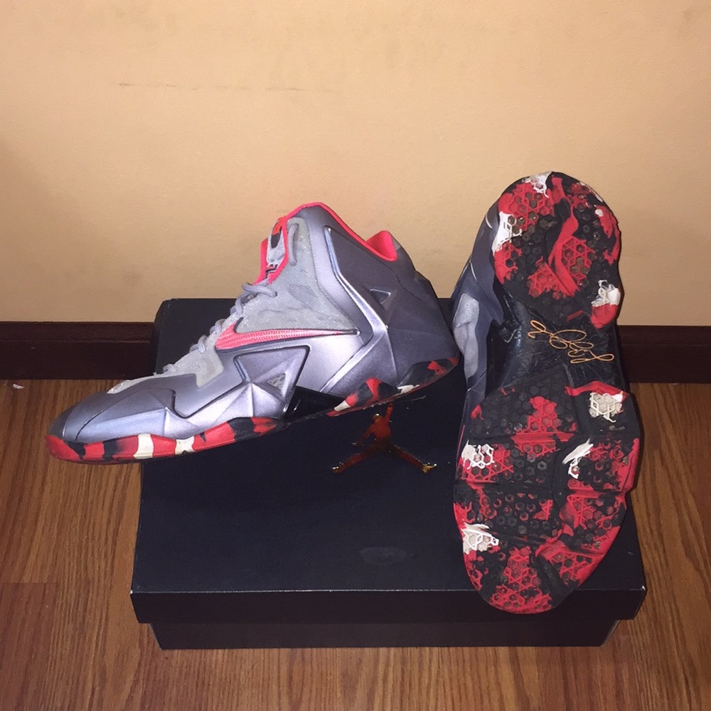 Lebron 11s - Picture 2 of 2